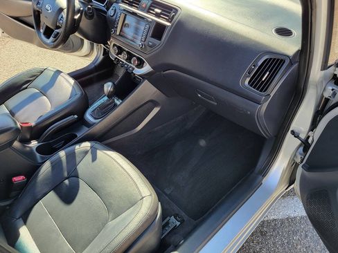 Used 2013 Kia Rio SX w/ Premium Pkg FWD image 17