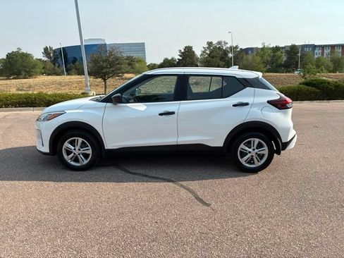 Used 2023 Nissan Kicks S FWD image 5