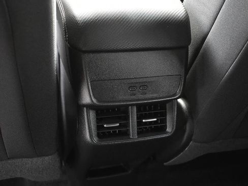 Used 2025 Chevrolet Equinox LT image 10