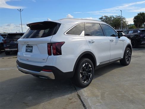 New 2026 Kia Sorento S image 8