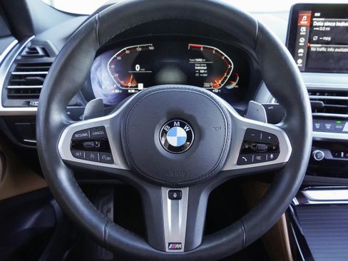 Certified 2025 BMW X4 xDrive30i w/ Premium Package AWD/4WD image 18