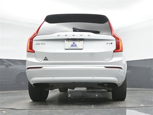 Used 2023 Volvo XC90 B5 Plus image 43