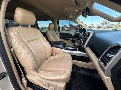 Used 2017 Ford F150 Lariat w/ Equipment Group 502A Luxury AWD/4WD image 32