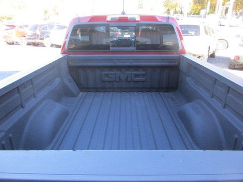 Used 2016 GMC Canyon SLT image 29