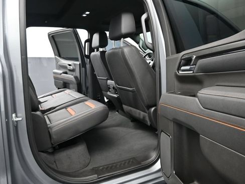 Used 2025 GMC Sierra 1500 AT4 w/ AT4 Premium Package AWD/4WD image 15