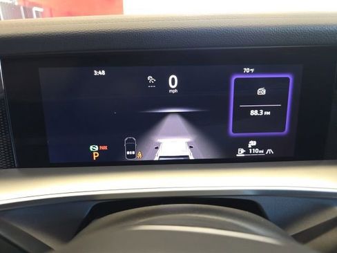 Certified 2025 Volkswagen Tiguan SE image 21