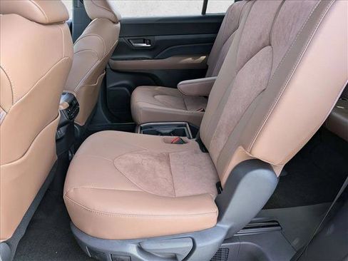 New 2026 Toyota Grand Highlander AWD Hybrid image 15