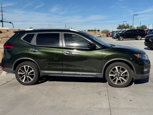 Used 2020 Nissan Rogue SL image 3