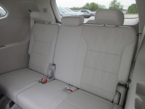 New 2026 Buick Enclave Avenir w/ Super Cruise Package AWD/4WD image 14