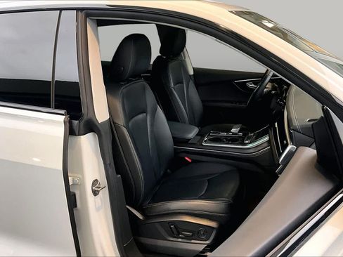 Used 2023 Audi Q8 Premium Plus w/ Premium Plus Package AWD/4WD image 9