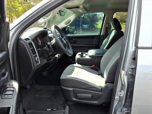 Used 2022 RAM 1500 Tradesman w/ Tradesman SXT Package image 4