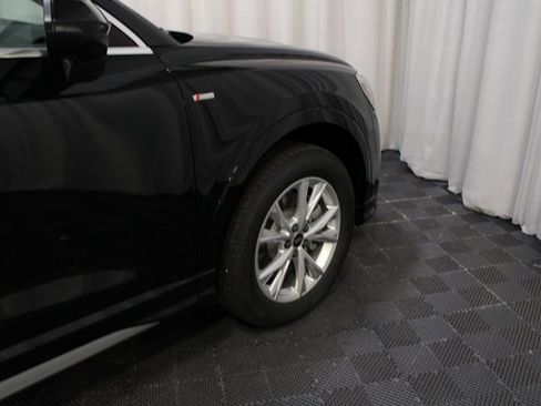 New 2025 Audi Q3 2.0T Premium image 27