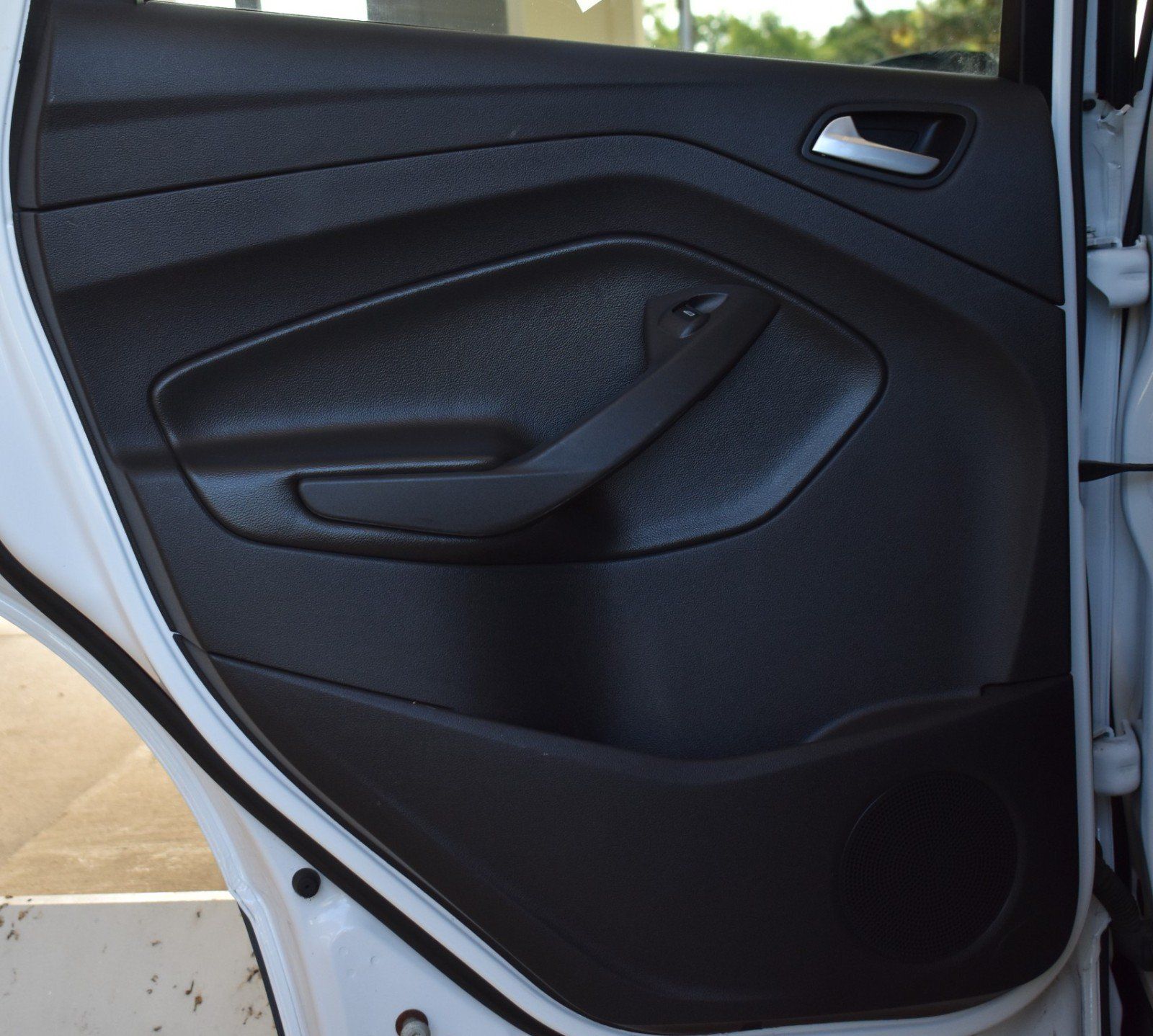 Used 2015 Ford Escape SE FWD image 30