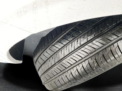 New 2025 Nissan Sentra SV image 30