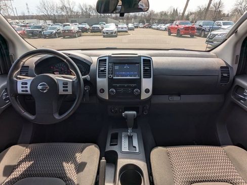 Used 2019 Nissan Frontier SV AWD/4WD image 2