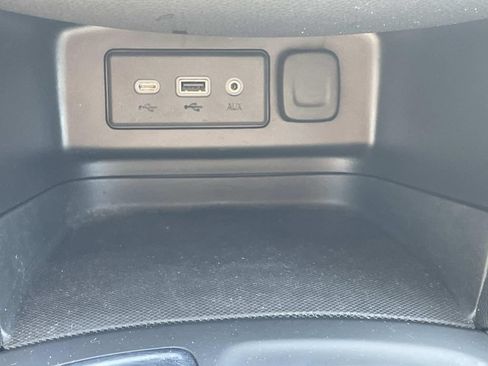 Used 2024 Chevrolet Equinox LT FWD image 20