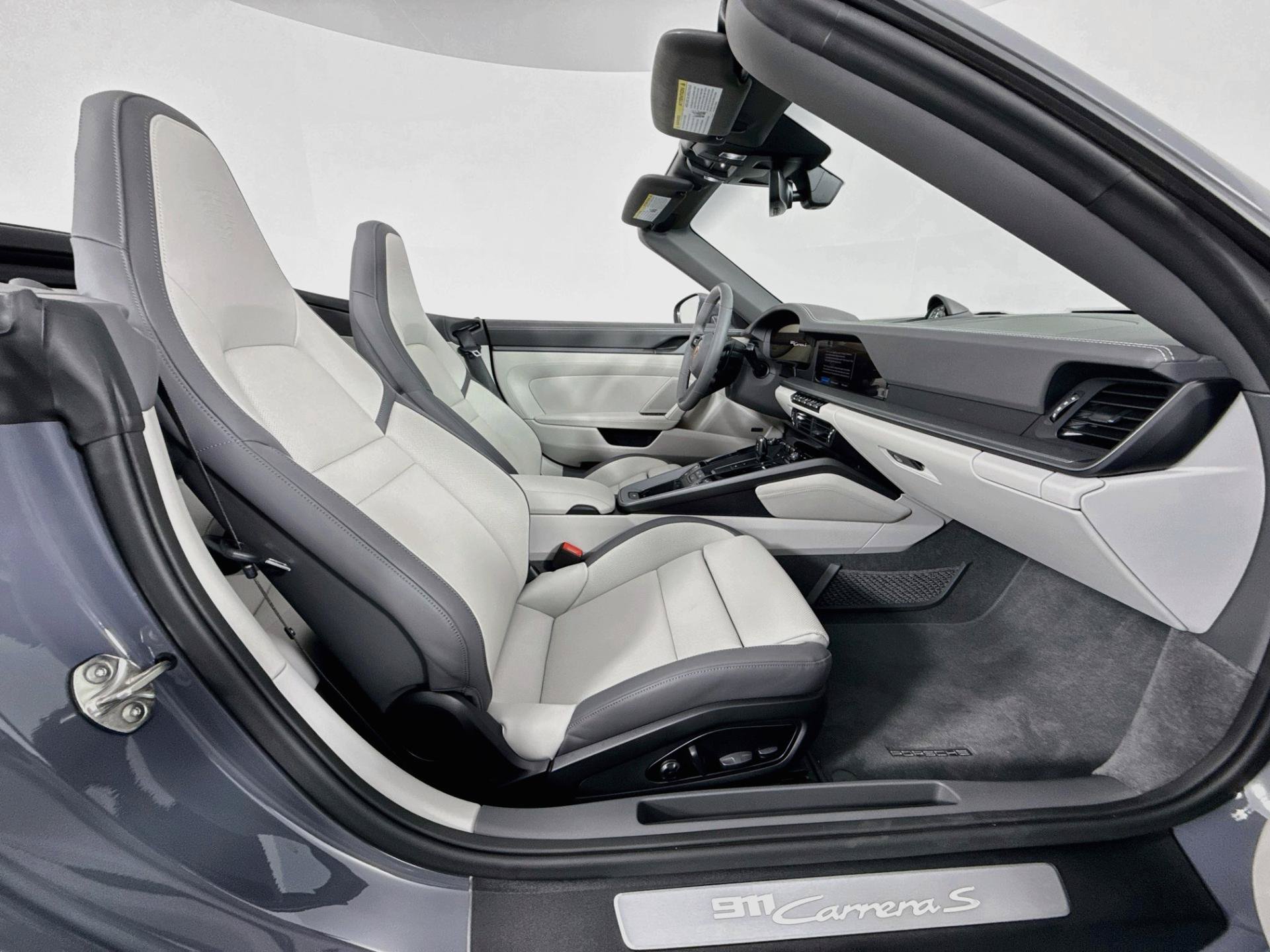 Used 2025 Porsche 911 Carrera S RWD image 28