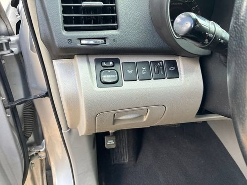 Used 2012 Toyota Highlander Limited w/ Tow Pkg FWD image 22