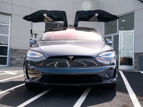 Used 2023 Tesla Model X AWD/4WD image 4
