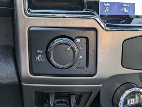 Used 2022 Ford F250 Platinum w/ FX4 Off-Road Package image 18