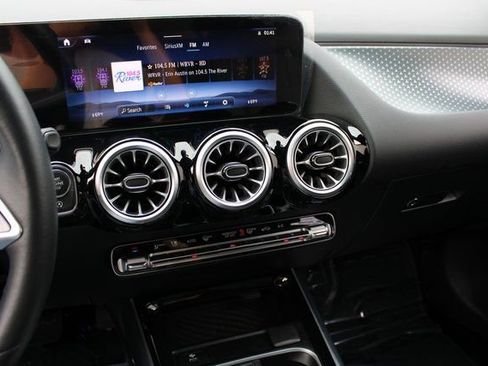 Used 2024 Mercedes-Benz GLA 250 image 16