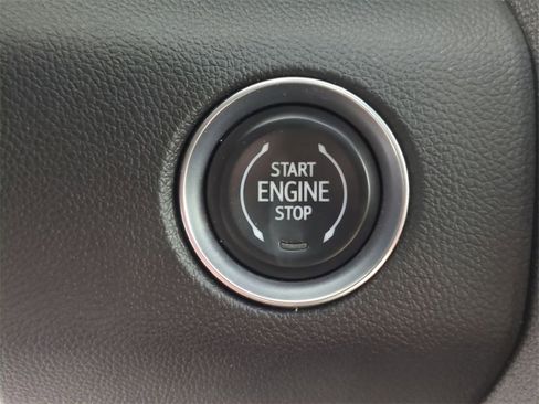 Certified 2025 GMC Acadia Elevation image 17