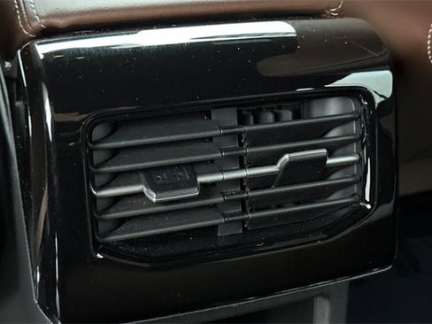 Used 2023 Volkswagen ID.4 Pro image 14