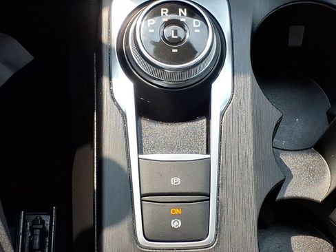 Used 2025 Ford Escape SE FWD image 19