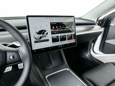 Used 2023 Tesla Model 3 Performance image 10