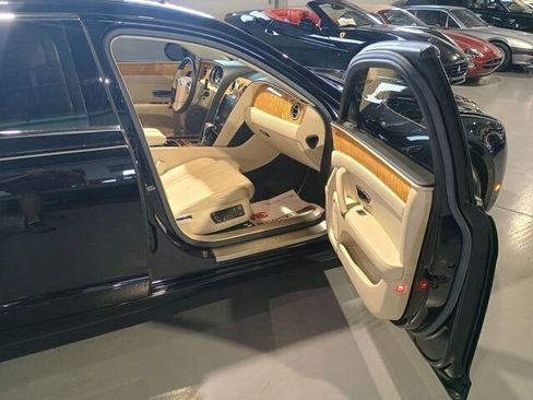 Used 2015 Bentley Flying Spur V8 image 35