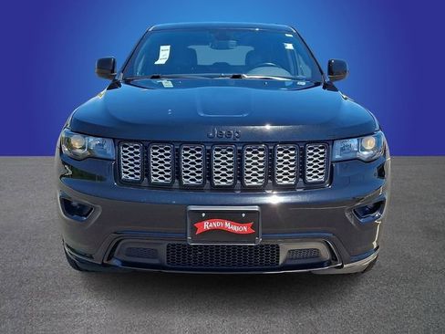 Used 2020 Jeep Grand Cherokee Altitude AWD/4WD image 2