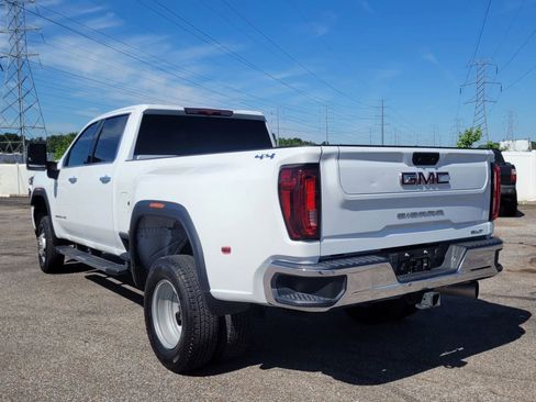 Used 2022 GMC Sierra 3500 SLT AWD/4WD image 10