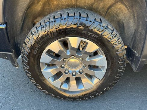 Used 2022 Chevrolet Silverado 2500 Custom w/ Custom Value Package AWD/4WD image 51