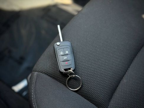 Used 2015 Chevrolet Cruze LT FWD image 15