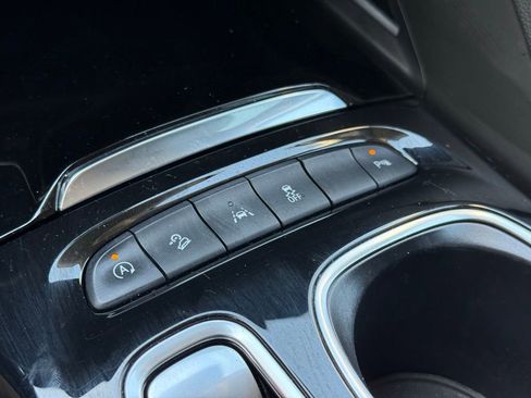Used 2023 Buick Envision Essence w/ Technology Package I AWD/4WD image 19