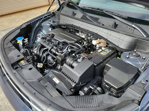 Certified 2025 Hyundai Kona SEL image 38