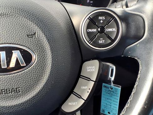 Used 2018 Kia Soul + image 21