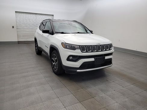 Used 2025 Jeep Compass Limited AWD/4WD image 13