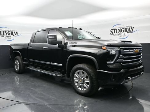 Used 2024 Chevrolet Silverado 2500 High Country w/ High Country Premium Package AWD/4WD image 6