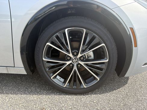 New 2026 Toyota Prius XLE FWD image 12