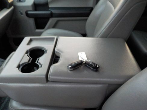 Used 2022 Ford F350 XL w/ Power Equipment Group image 32