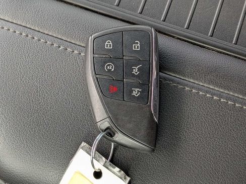 Used 2021 Chevrolet Suburban Z71 AWD/4WD image 31