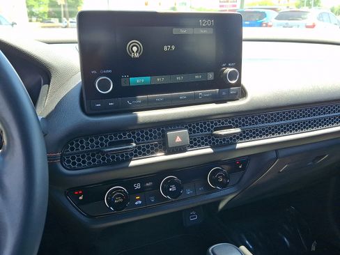 Used 2024 Honda HR-V Sport image 19