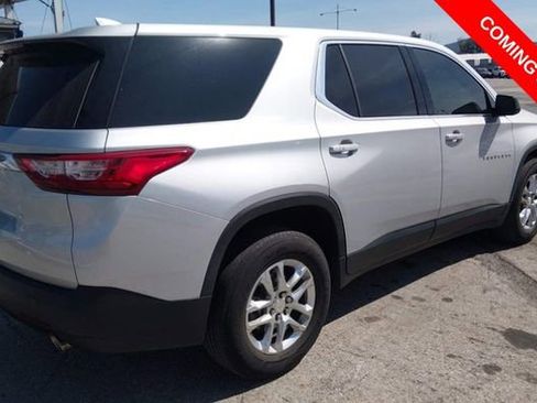 Used 2020 Chevrolet Traverse LS AWD/4WD image 4