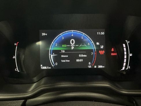 Used 2025 Toyota Corolla SE w/ SE Premium Package image 23