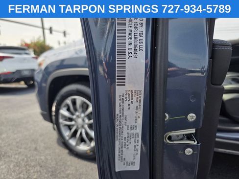 Used 2020 Jeep Cherokee Latitude Plus FWD image 22