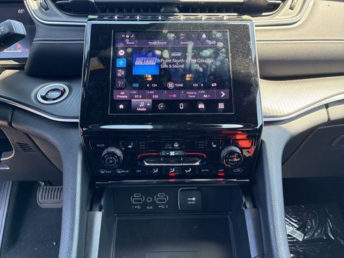 Used 2025 Jeep Grand Cherokee L Laredo image 15