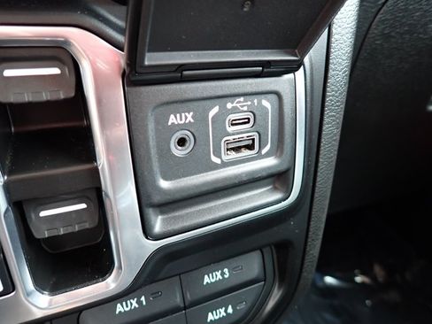 Used 2023 Jeep Wrangler Unlimited w/ Cold Weather Group AWD/4WD image 16