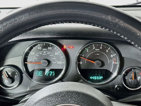 Used 2016 Jeep Wrangler Sport w/ Connectivity Group AWD/4WD image 12