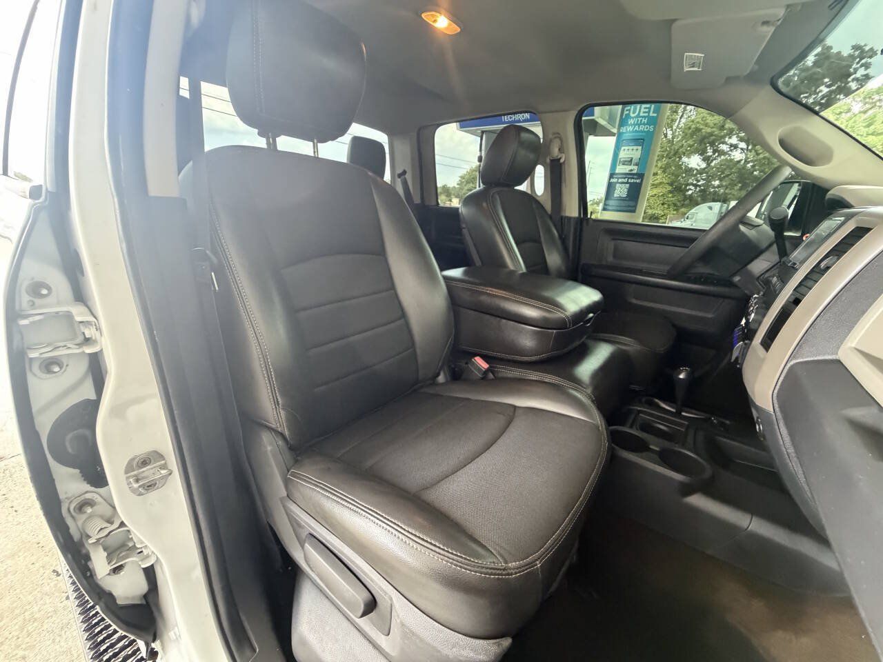 Used 2012 RAM 2500 ST w/ Chrome Appearance Group AWD/4WD image 7